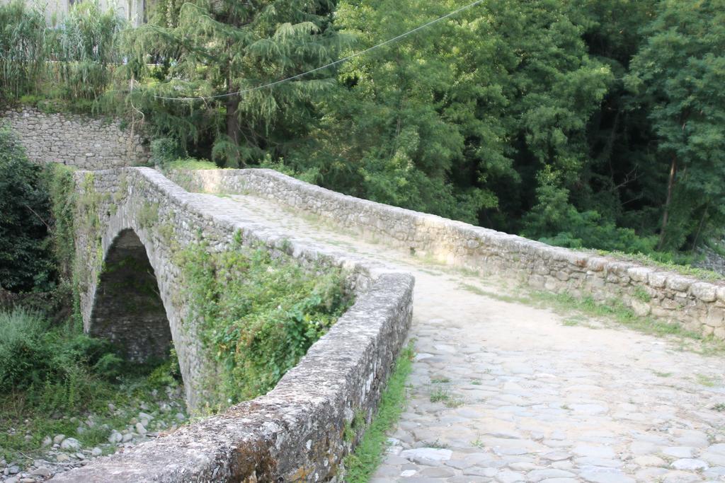 Agriturismo Di La Dall'Acqua Fivizzano Luaran gambar
